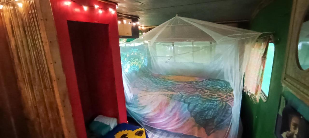 Rainbow Caravan Hostel Las Pilas Exterior photo